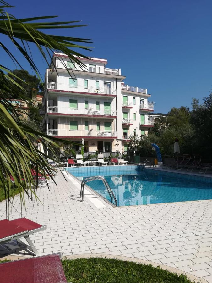 Hotel Residence Garden Alassio Eksteriør billede